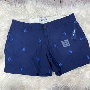 Old Navy Blue Sailboat Nautical 5” Chino Shorts